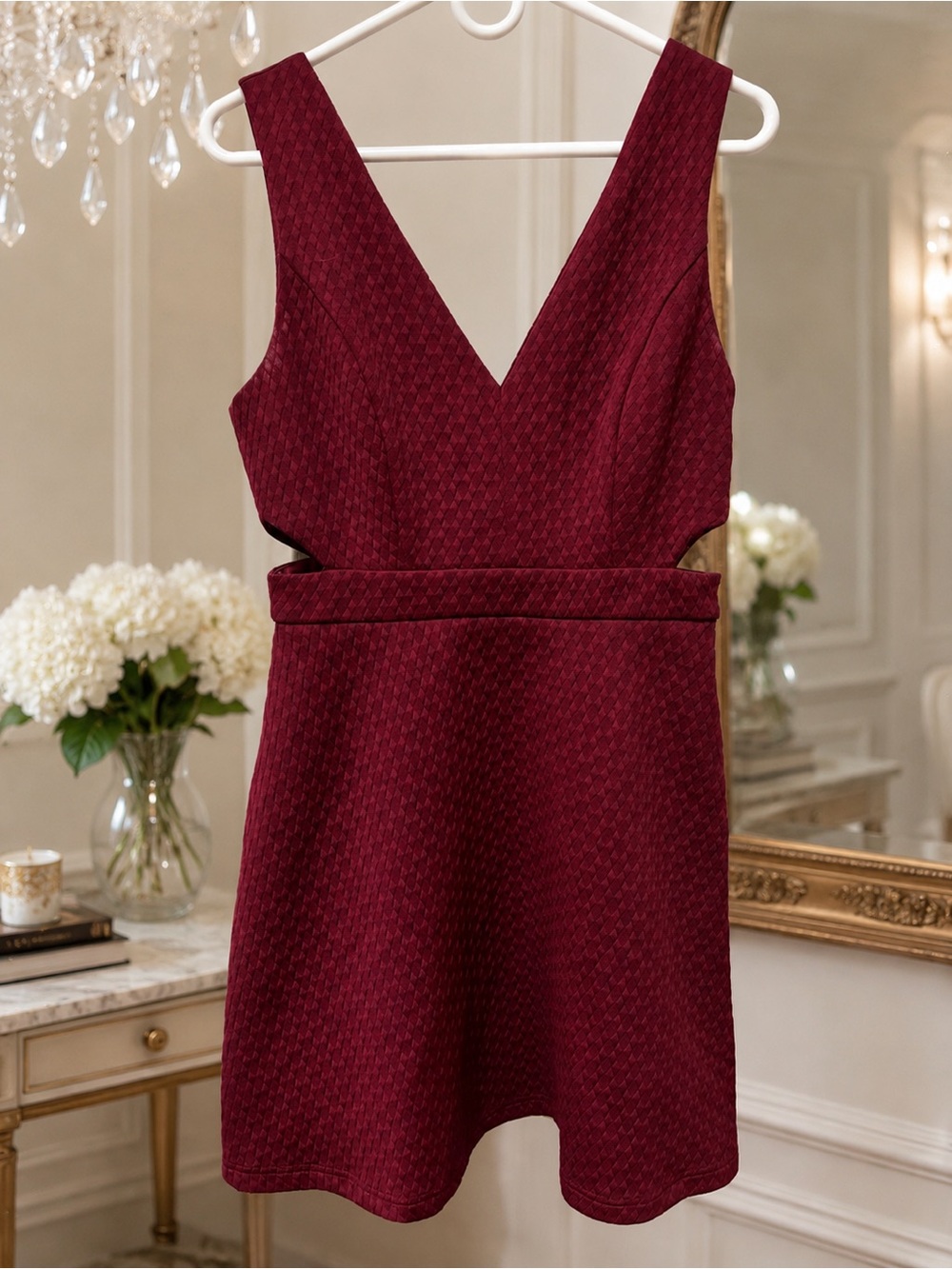 Forever 2- V-Neck Burgundy Textured Sleeveless Dress